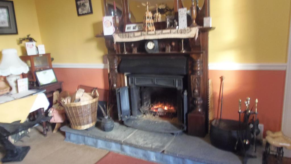 Caheroyn House Bed & Breakfast Athenry Bilik gambar